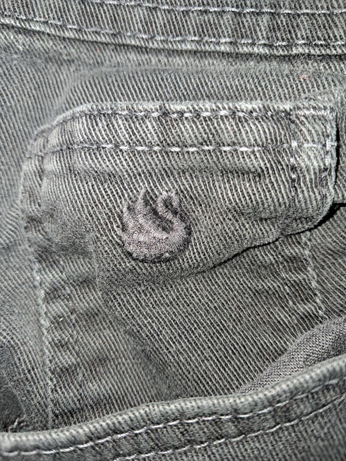 Gloria vanderbilt 10 black Swan jeans