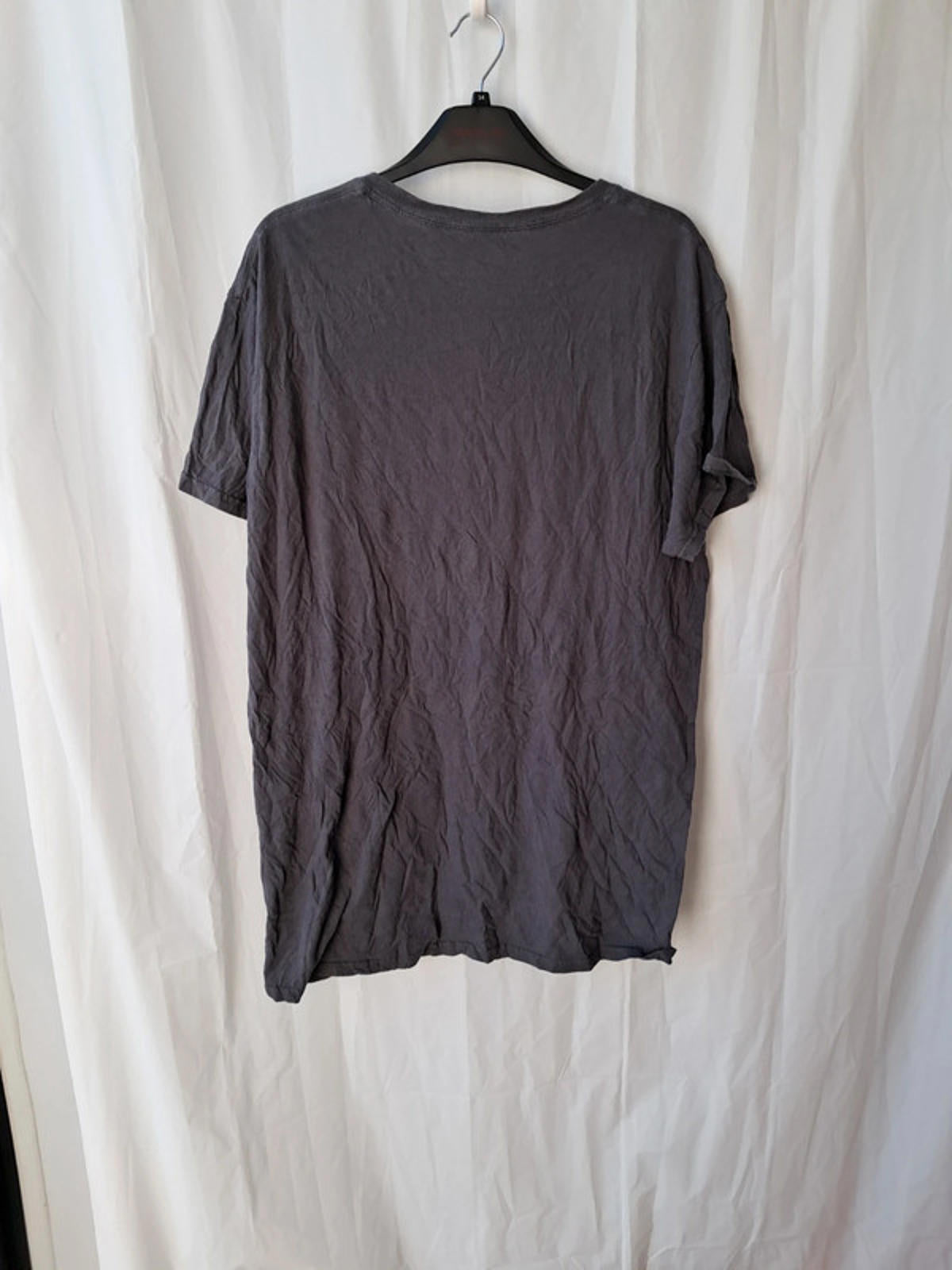 Grey plain fruit of loom t shirt