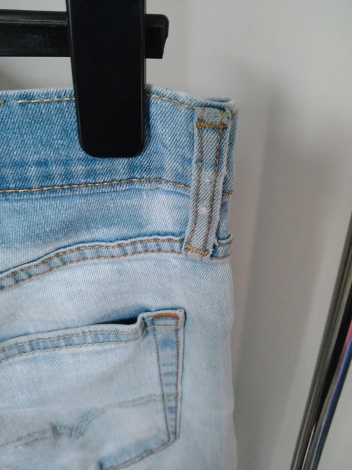 Levi Strauss W34 L32