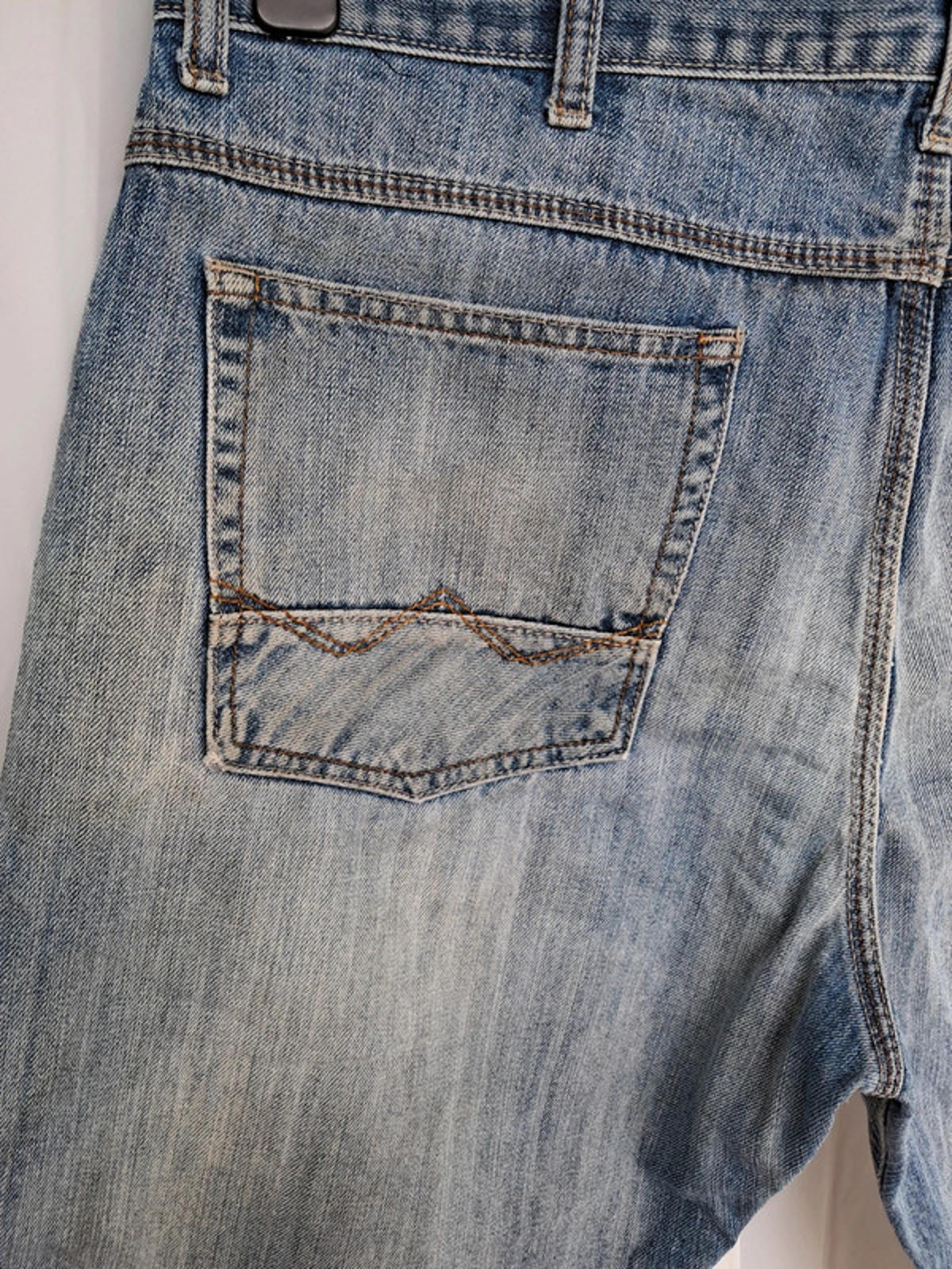 Wrangler relaxed boot fit Jeans