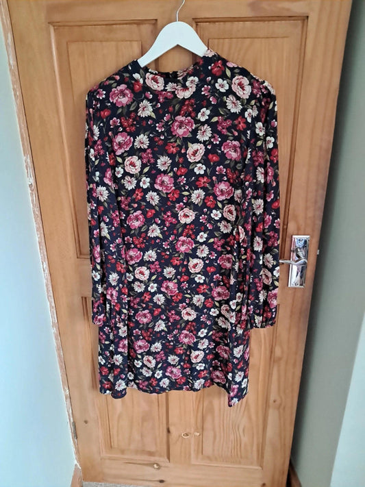 Floral long sleeve dress